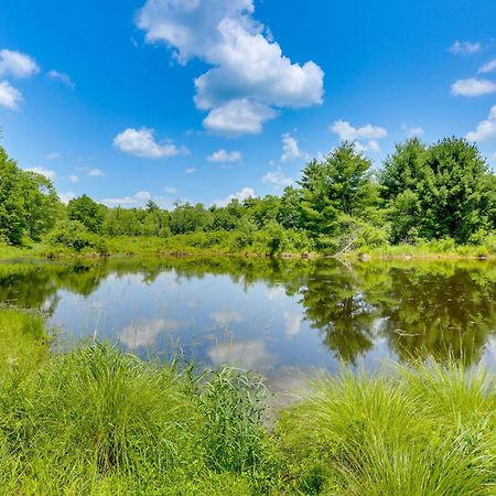 Secluded Poconos Cabin With Fire Pit On 75 Acres! อีสต์สเตราด์สเบิร์ก ภายนอก รูปภาพ